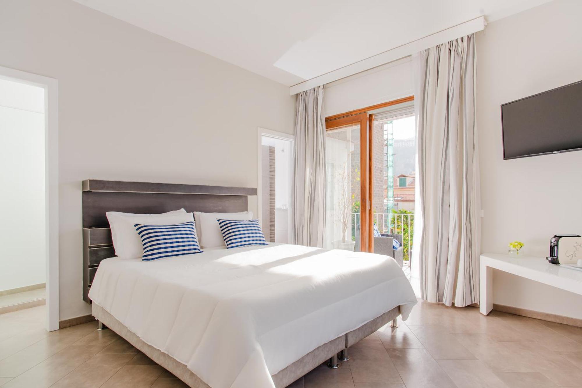 Palazzo Gargiulo Luxury Rooms & Suites Соренто Екстериор снимка